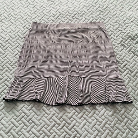 Ruffle mini skirt - Picture 2 of 4